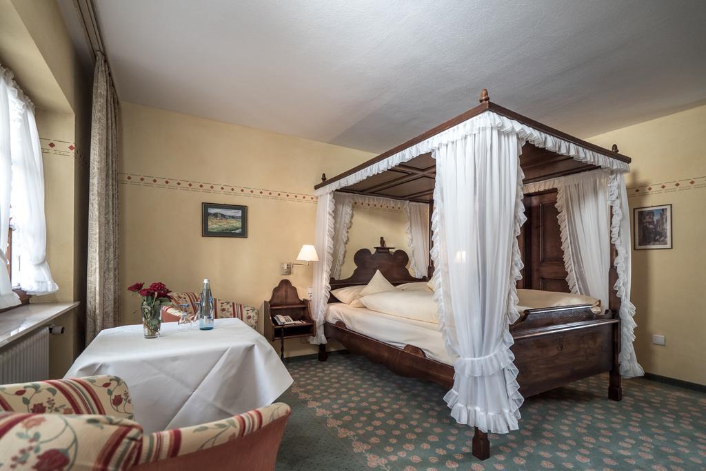 Hotel Obere Linde Oberkirch  Esterno foto