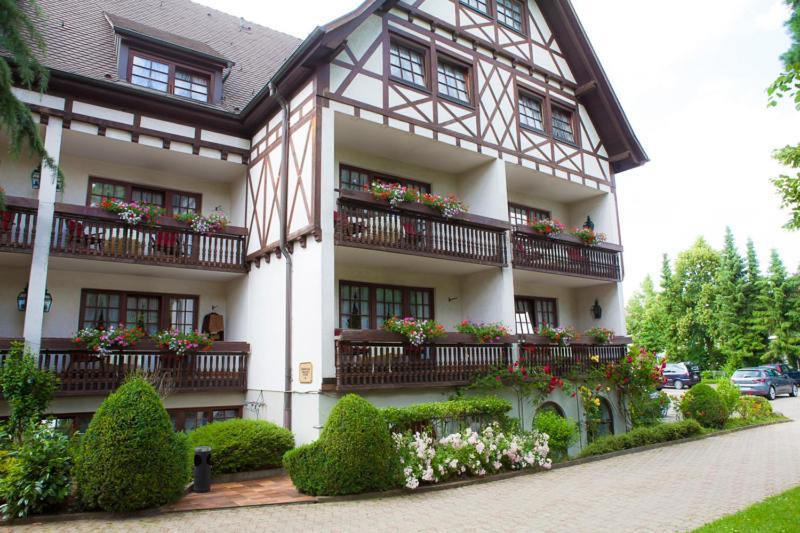 Hotel Obere Linde Oberkirch  Esterno foto